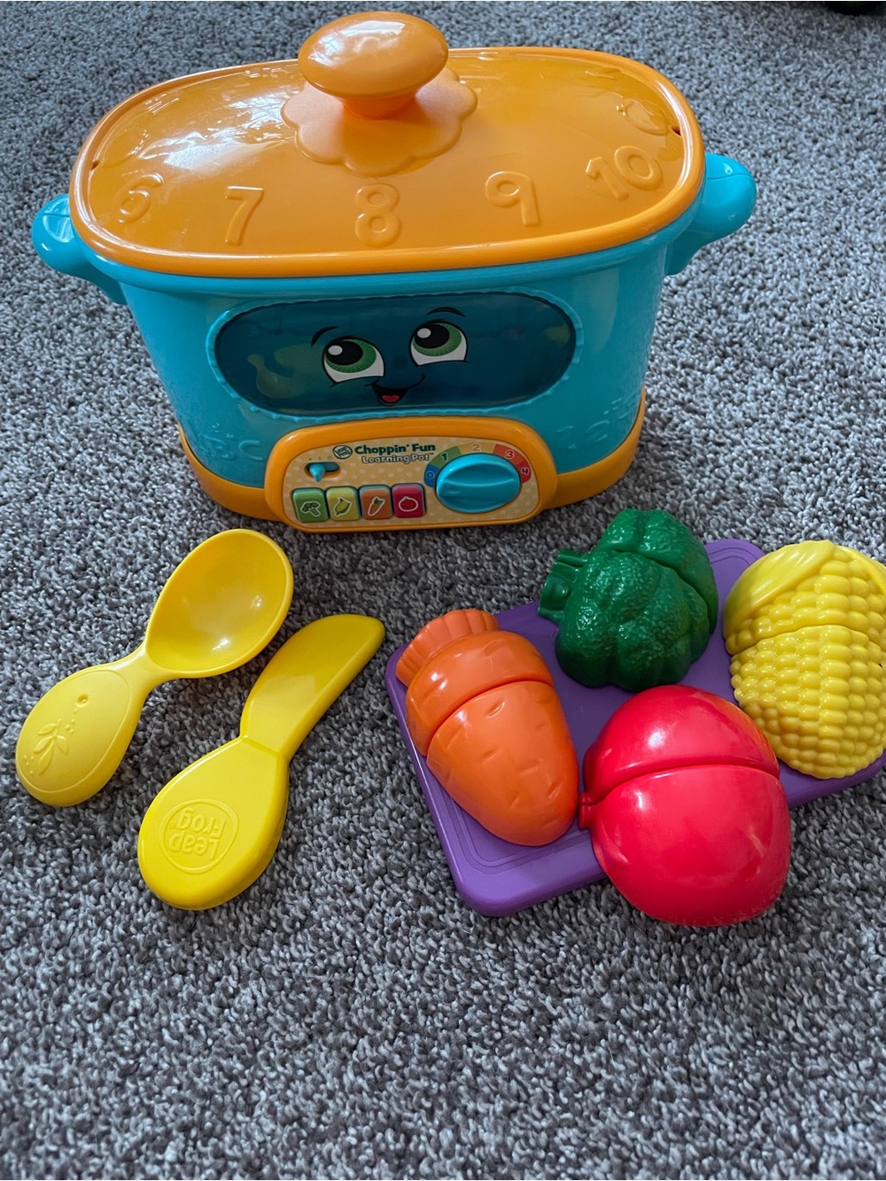 Kids Interactive Colorful Play Pot with Toy Veggies and Utensils